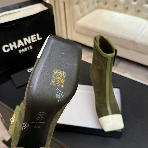 CC Ankle Boots White Square Toe Olive Green White Suede Leather 958075