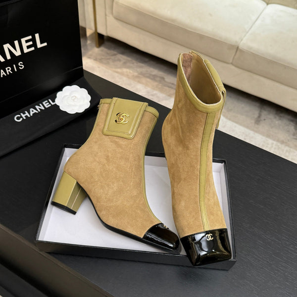 CC Ankle Boots White Square Toe Beige Black Suede Leather 958073