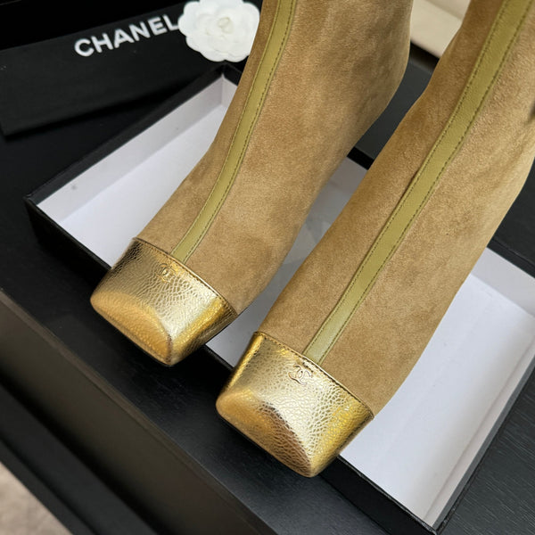 CC Ankle Boots White Square Toe Beige Gold Suede Leather 958071