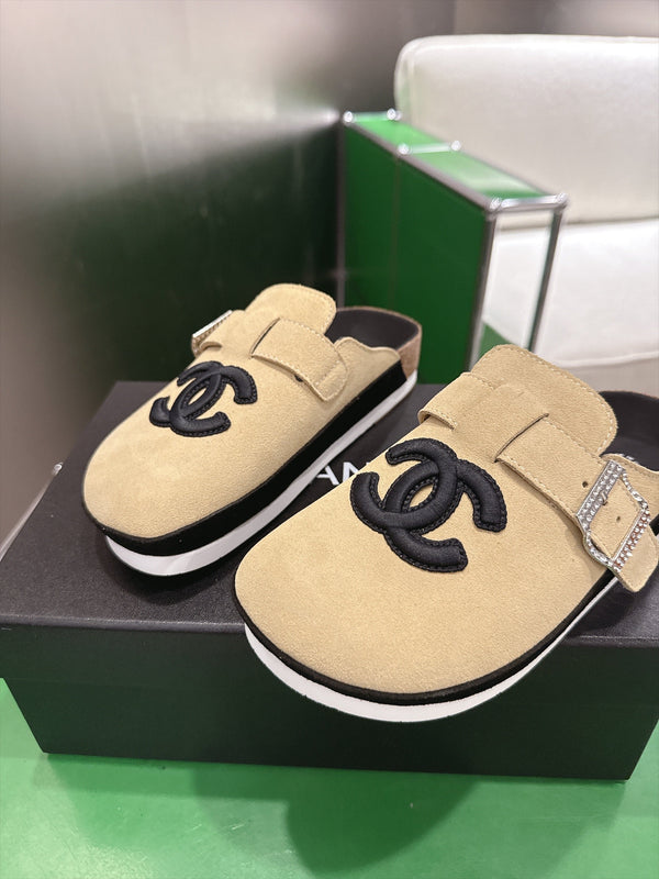 CC Slip-On Mules Crystal Buckle Beige Suede 960364