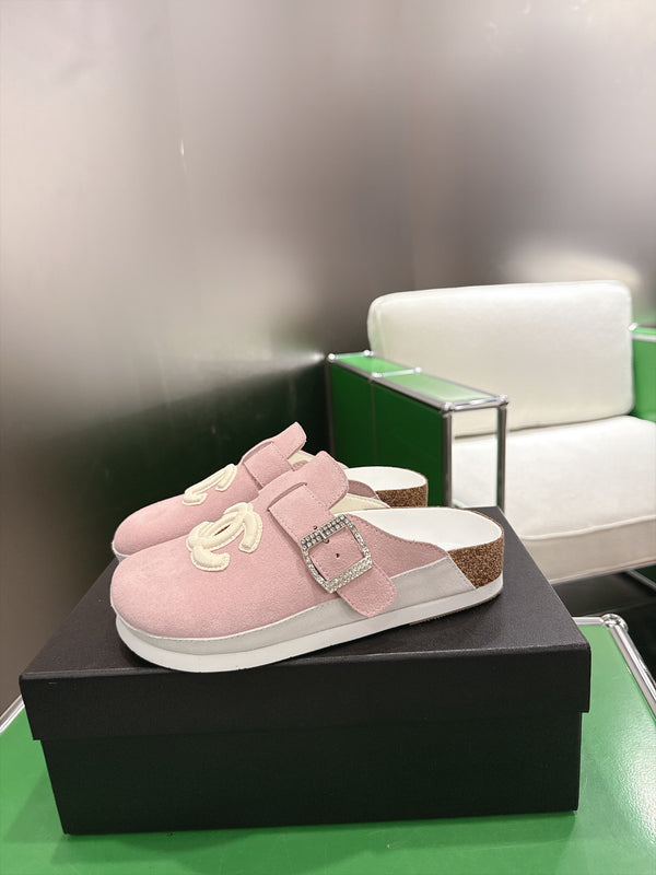 CC Slip-On Mules Crystal Buckle Pink Suede 960363