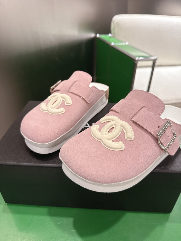 CC Slip-On Mules Crystal Buckle Pink Suede 960363