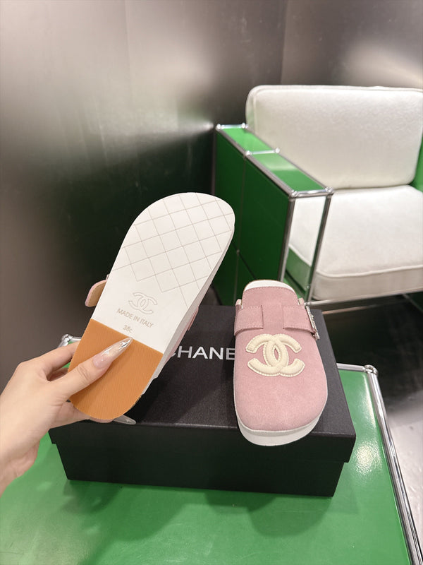 CC Slip-On Mules Crystal Buckle Pink Suede 960363