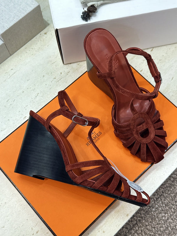 HM Wedge Sandals 10.5CM Dark Brown Suede 959359