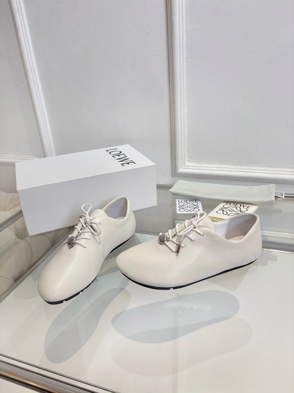 LW Pebble Lace-Up Shoes White Nappa Sheepskin 984750