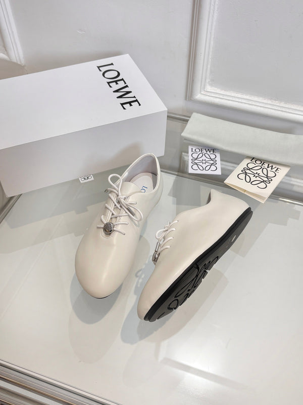 LW Pebble Lace-Up Shoes White Nappa Sheepskin 984750