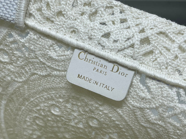 CD Book Tote With Strap Dior Médaillon Embroidery Cream Crochet 164677