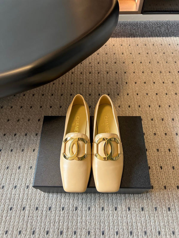 CC Logo Loafers Beige Leather 984400