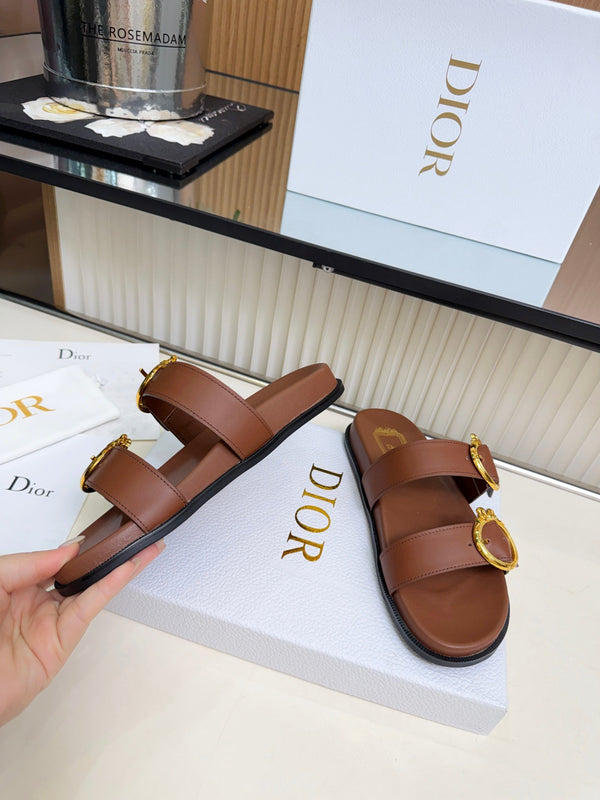 CD Médaillon Buckle Slide Brown Leather 987052