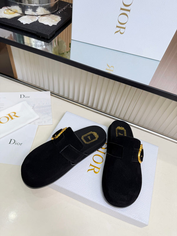 CD Médaillon Buckle Mules Black Suede 987049