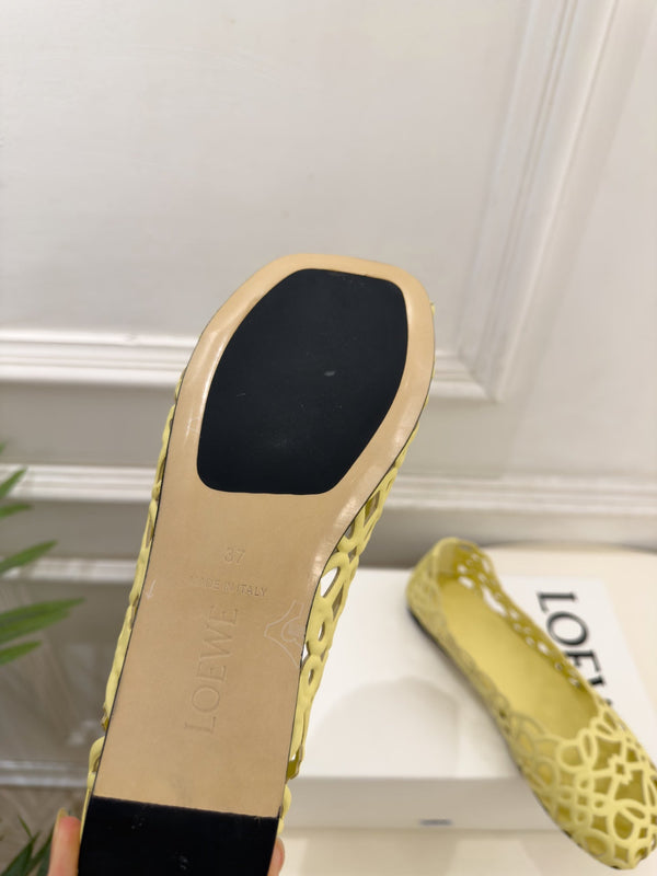 LW Petal Anagram Ballet Flats Pale Yellow Leather 111596