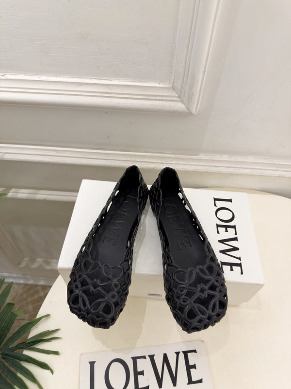 LW Petal Anagram Ballet Flats Pale Black Leather 111592