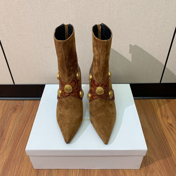 BM 26S Pointed-Toe Boots 10.5cm Gold Logo Buttons Tan Suede & Embossed Leather 111355