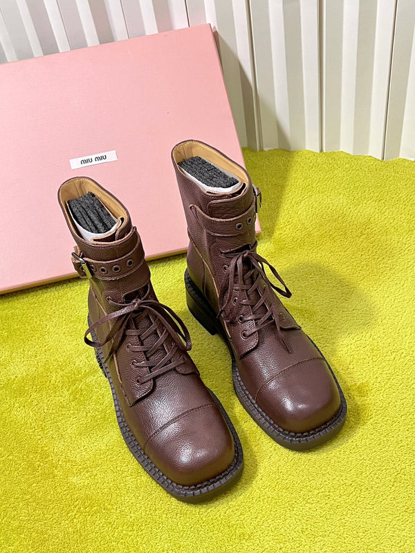 Miu 26S Mid-Calf Lace-Up Boots 4CM Triple Buckle Brown Pebbled Leather 137189