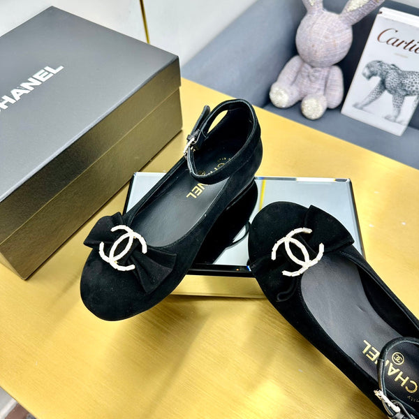 CC 26S Mary Jane Flats Bow Logo Charm Black Suede 140311
