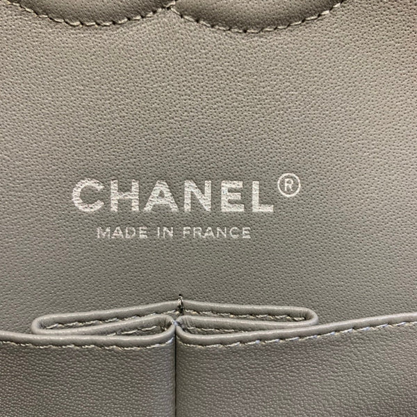 flap bag medium 25 dark grey caviar shw
