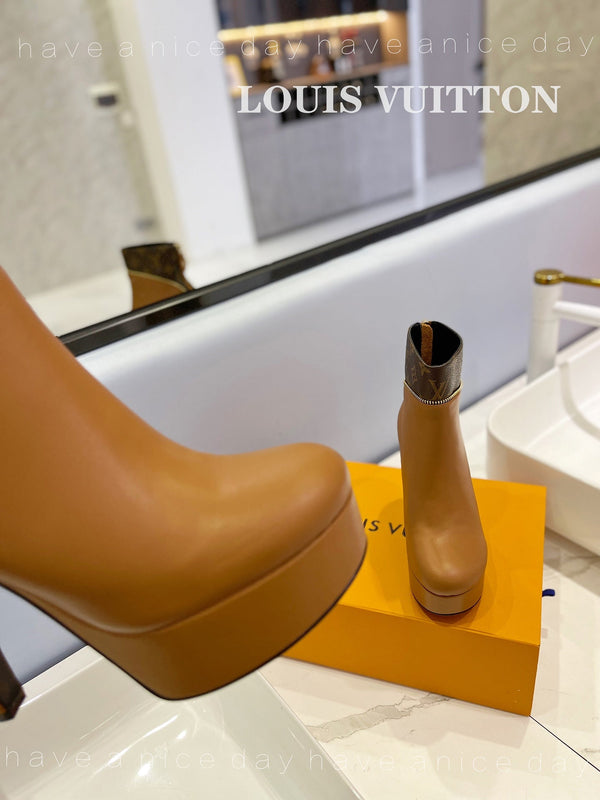 LV Afterglow Boot 10.5 Light Brown Cowhide Monogram Canvas
