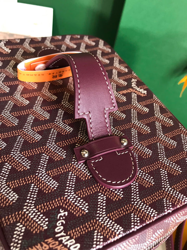 MUSE VANITY CASE 20 IN WINE RED GOYARDINE CANVAS