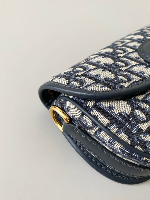 medium cd east west bobby 22cm blue oblique canvas