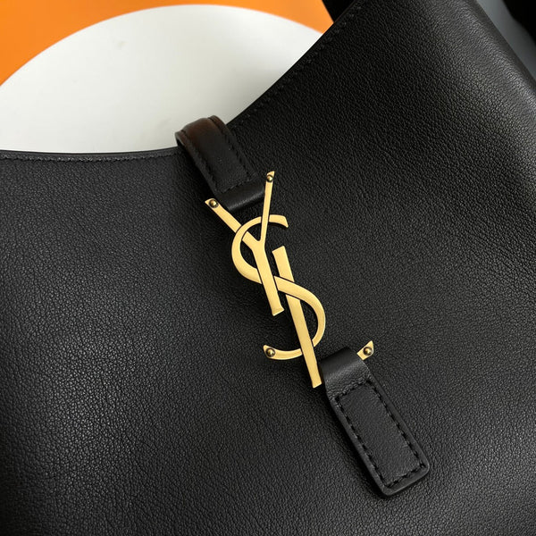 le 5a7 small 23cm black calfskin