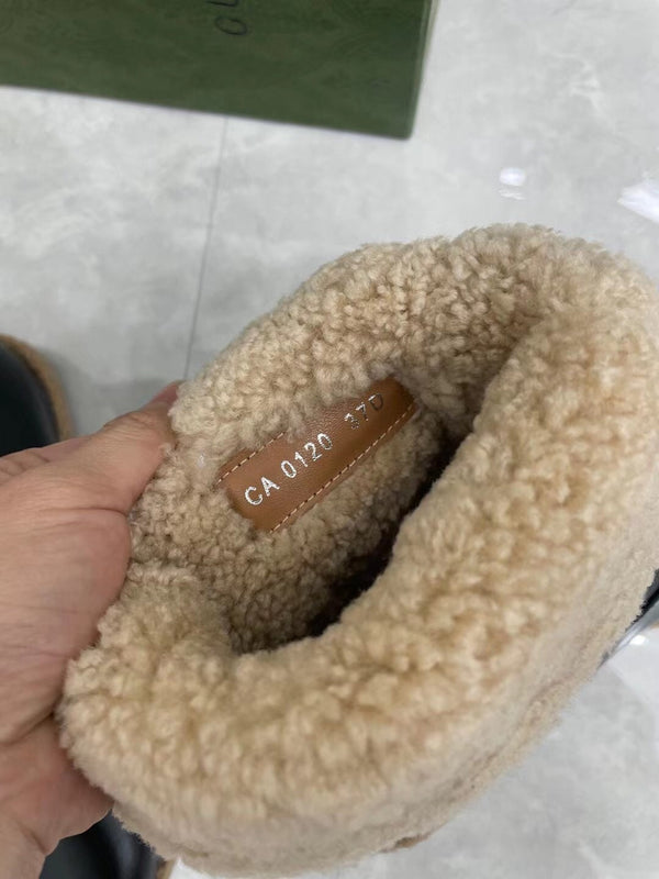 Gucci 2025 Boot Black Beige Sheepskin Wool 564789