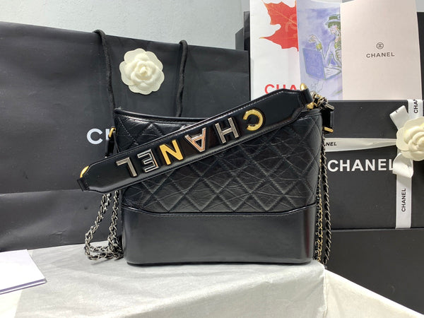 HOBO BAG 25 WITH STRAP IN BLACK CALFSKIN GOLD AND SILVER HARDWARE