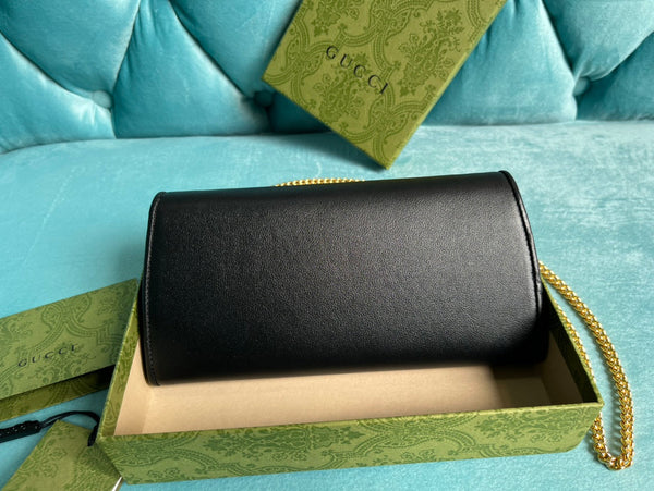 BLONDIE SHOULDER BAG 21 IN BLACK CALFSKIN GOLD HARDWARE