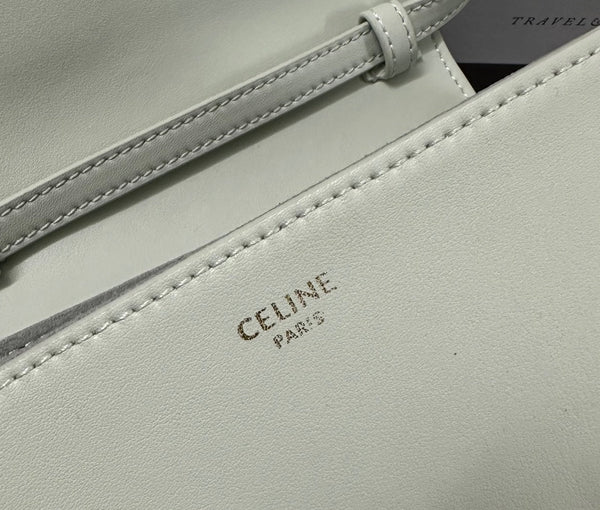 CLASSIC MINI 18 GREEN MINT CALFSKIN
