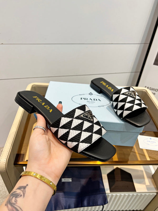 Prad 26s Enameled Metal Triangle Printed Slides White Black Leather Cotton 986589