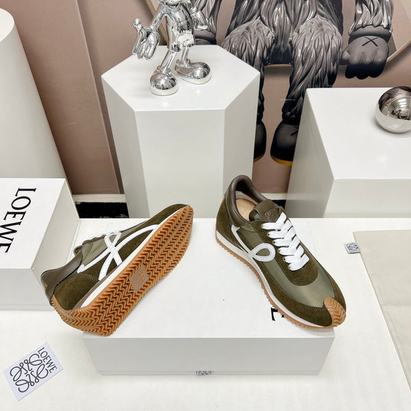 FLOW RUNNER SNEAKER IN ARMY GREEN SUEDE AND SHEEPSKIN