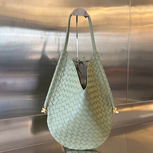 MEDIUM SOLSTICE 44 SARDINE GREY LAMBSKIN