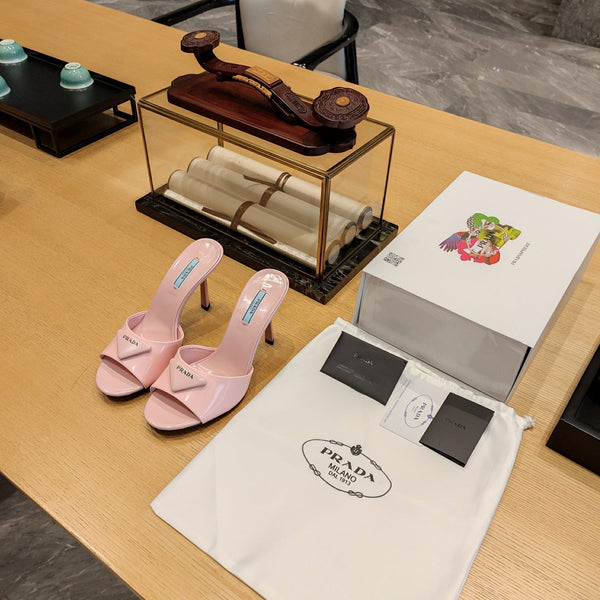 Prada 26S Open-Toe Mules 100mm in Blush Pink Patent Calfskin with Logo