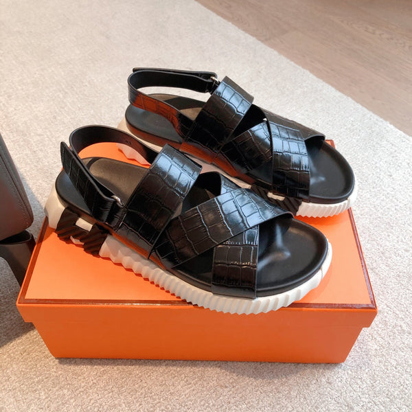 HM ELECTRIC CROCODILE MOTIF SANDAL BLACK CALFSKIN