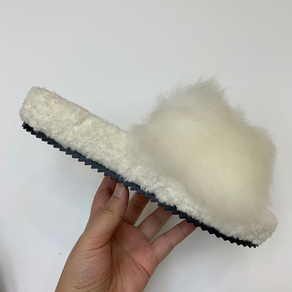 CL 26s Sandals In White Wool