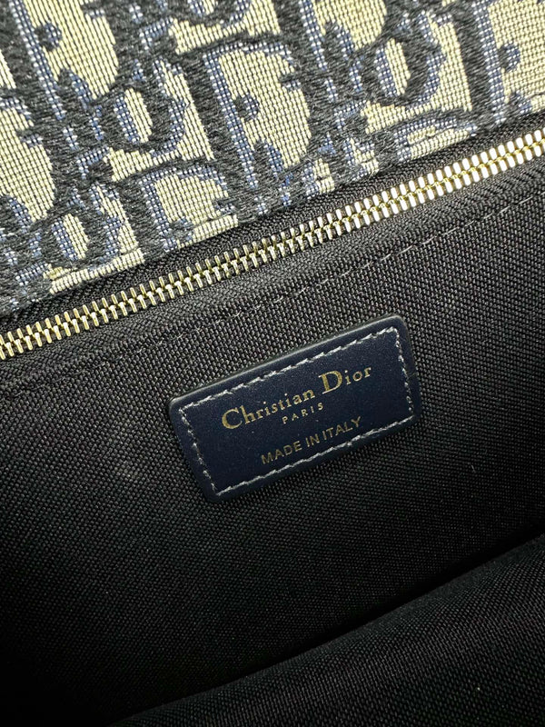 MONTAIGNE 25 BAG IN  BLUE OBLIQUE JACQUARD
