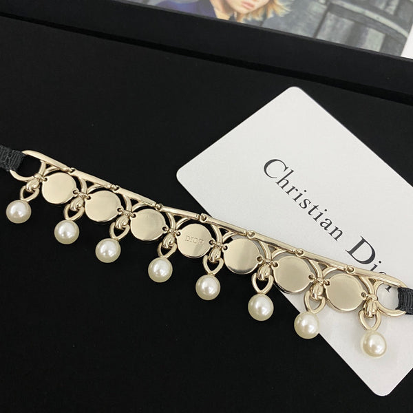 CD 26S Pearl Drop Choker Necklace In Gold Tone Metal 631050