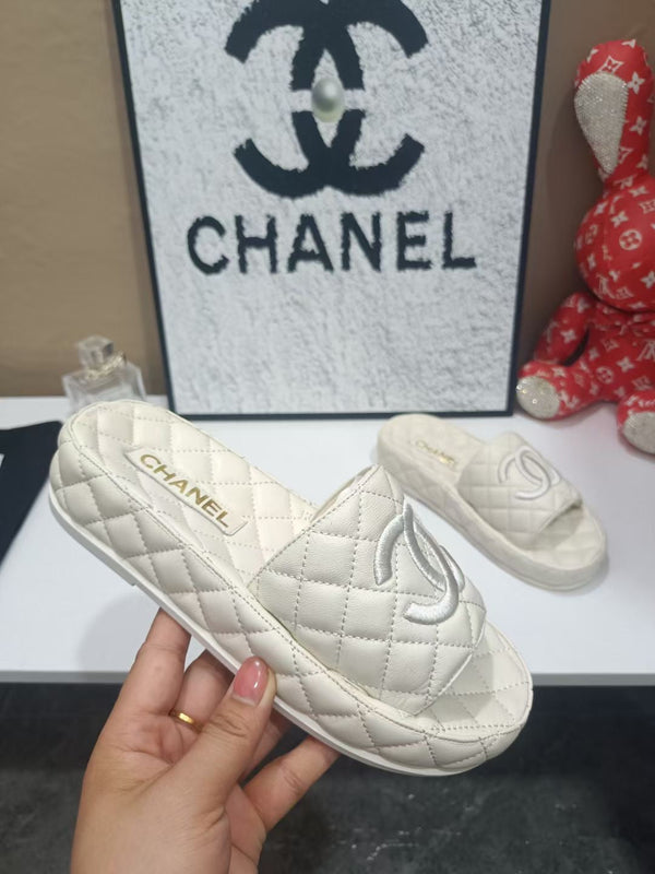 CC 26s Quilted Slide Sandals In White Calfskin