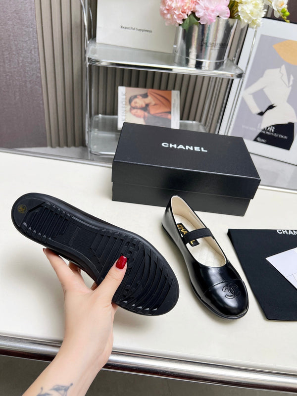 CC 26s Ballet Flat Black Glossy Sheepskin 684824