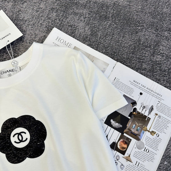 Chanel 2026 Flower T-Shirt Black and White Cotton 359322