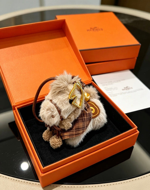 HM Wool Horse Charm