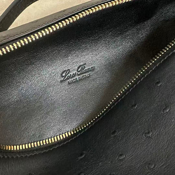 EXTRA POCKET L19 IN BLACK OSTRICH WITH GOLD HARDWARE