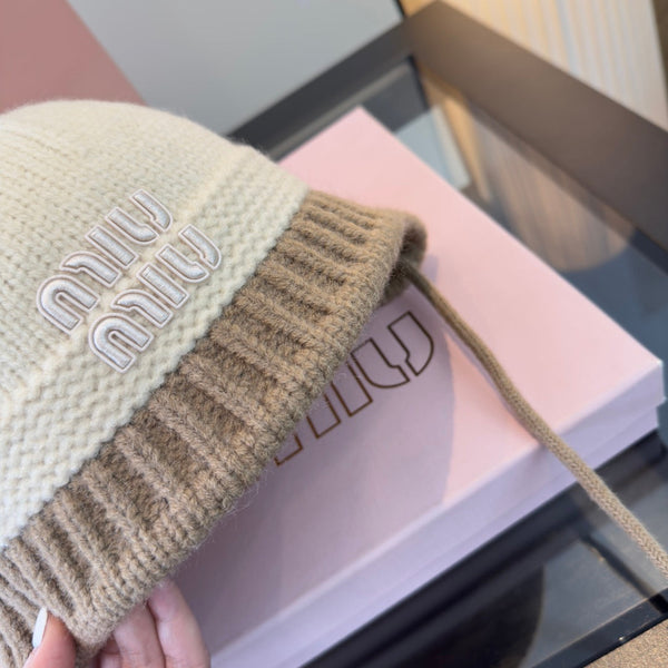 Miu Knitted Earmuff Cap 477560