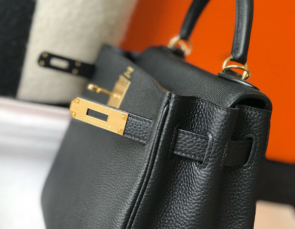 HM KELLY 28CM BLACK TOGO GOLD HARDWARE