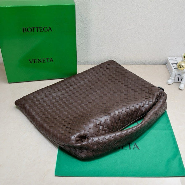 BV Large Intrecciato 54cm Hobo Bag Chocolate Calfskin