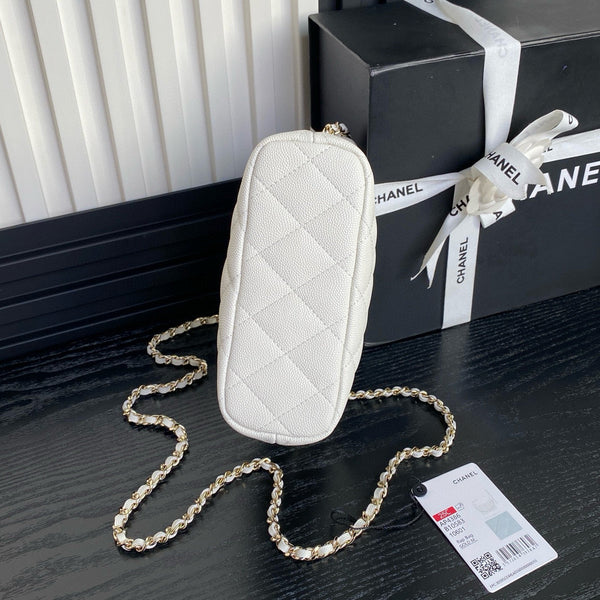 CC 25C Hobo Bag 21.5cm Top Handle White Grained Calfskin