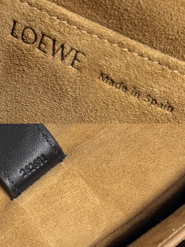 LOEWE Amazona 180 Bag 24.5cm Black Soft Calfskin
