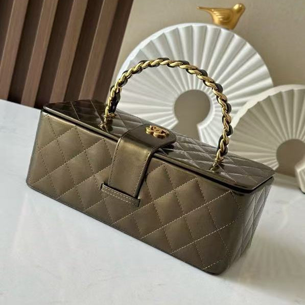 CC Vanity Vintage Bag 22cm Olive Green Patent Leather
