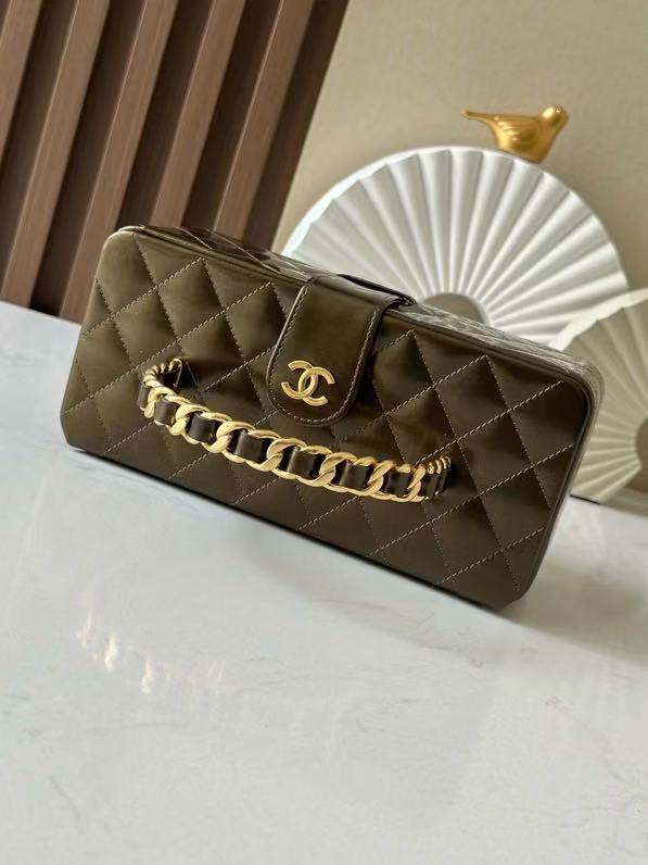 CC Vanity Vintage Bag 22cm Olive Green Patent Leather