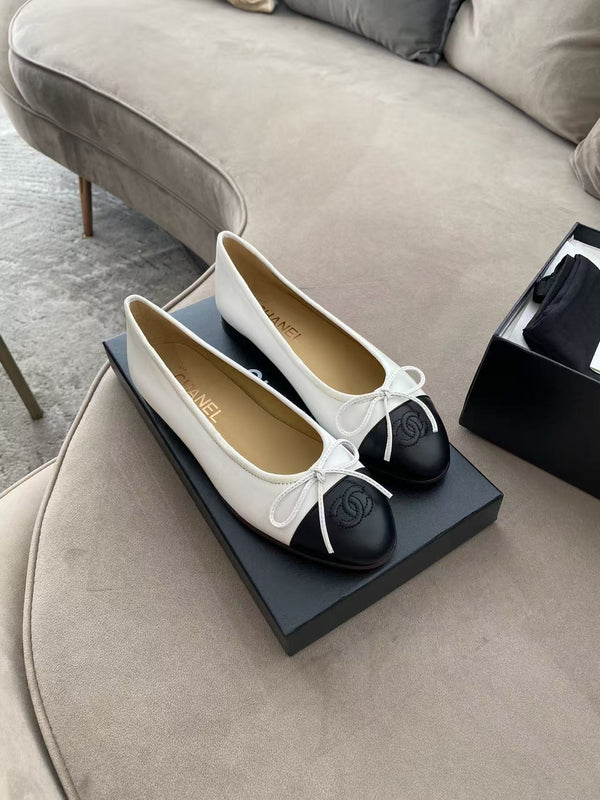 CC 25P Ballet Flat White Calfskin Black Grosgrain