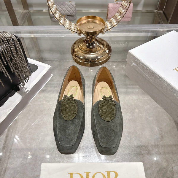CD Médaillon Loafer Khaki Suede